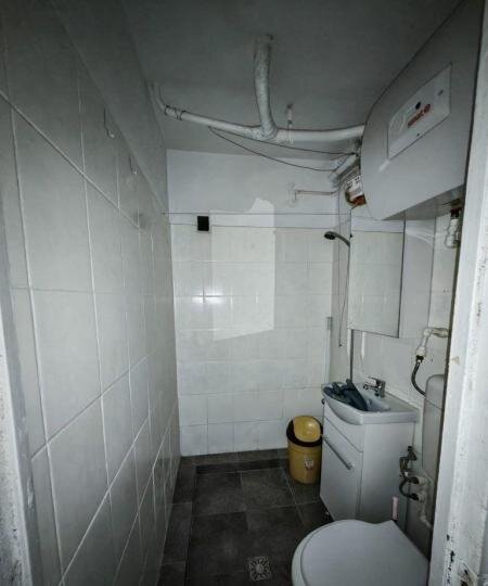 Berceni, Piata Resita,