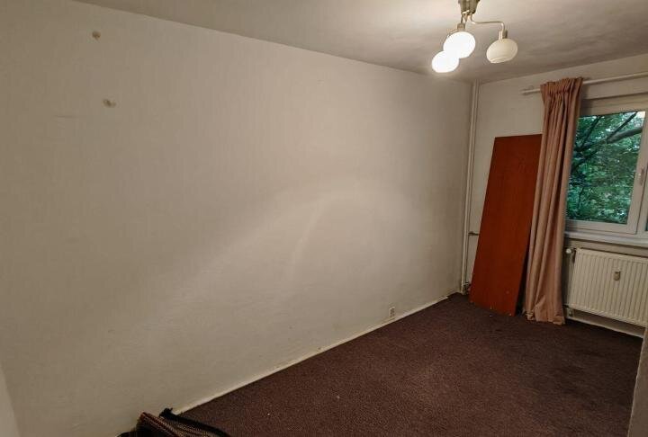 Berceni, Piata Resita,